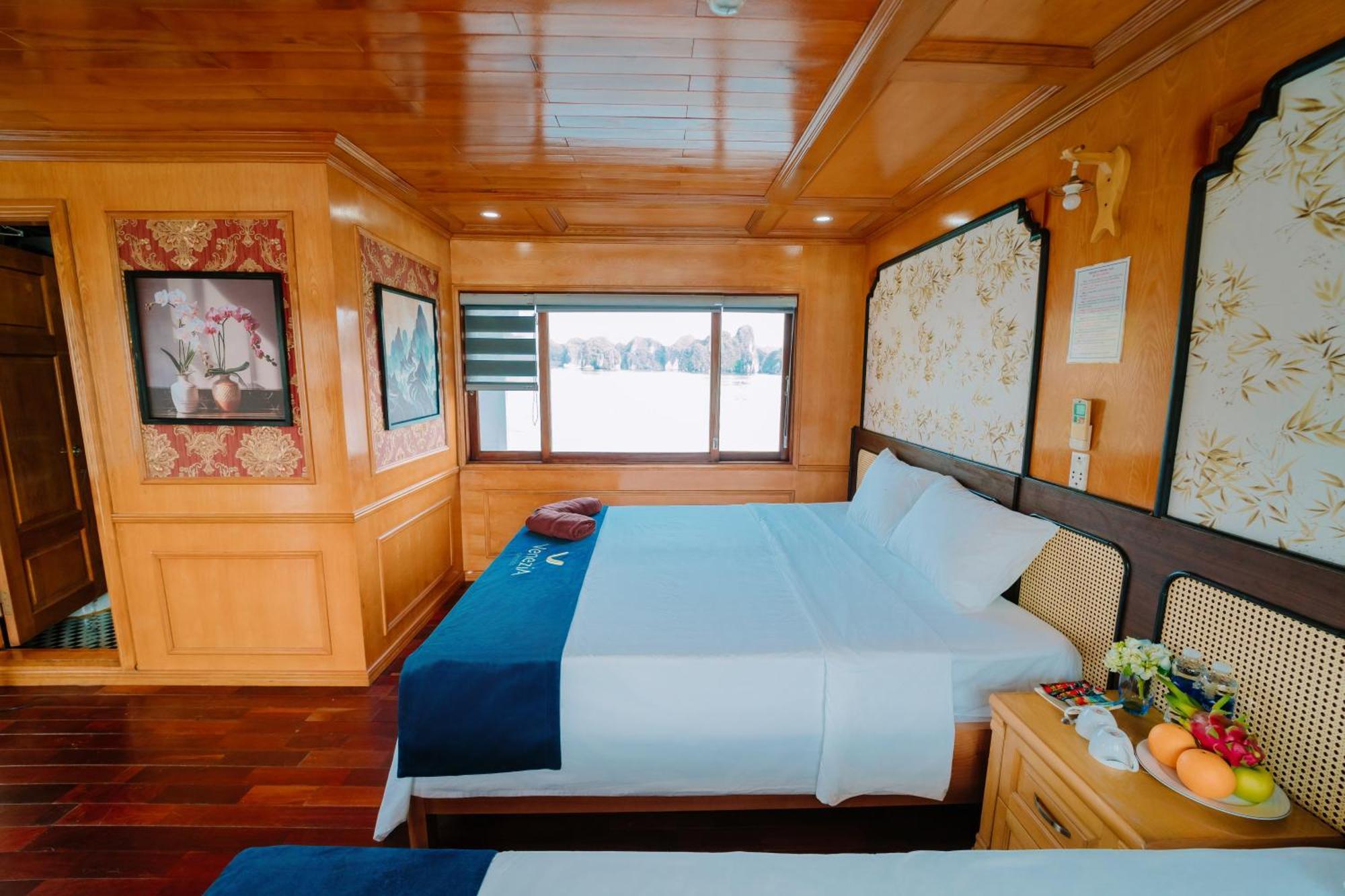 Venezia Cruises Hotel Ha Long Exterior photo