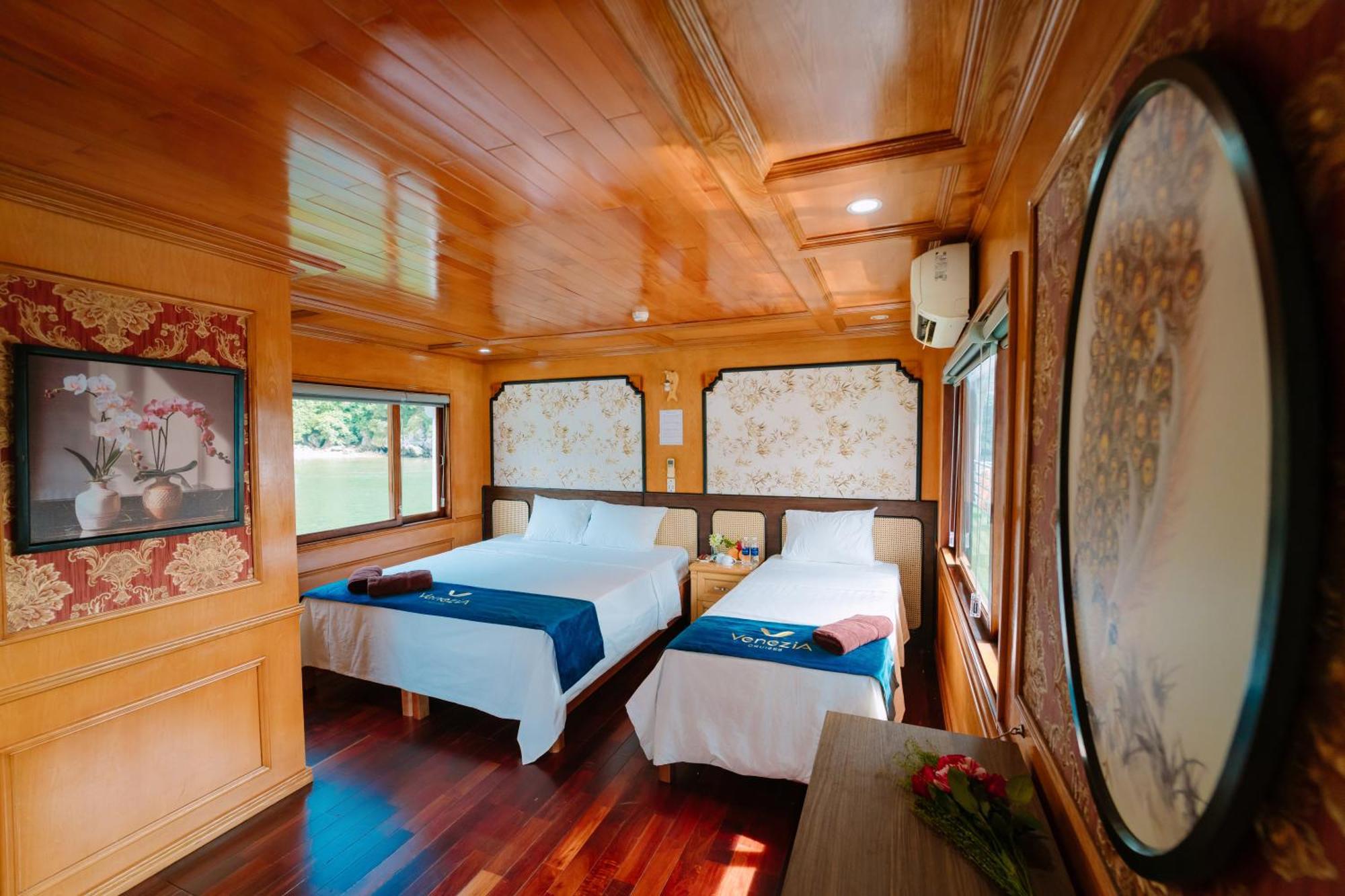 Venezia Cruises Hotel Ha Long Exterior photo