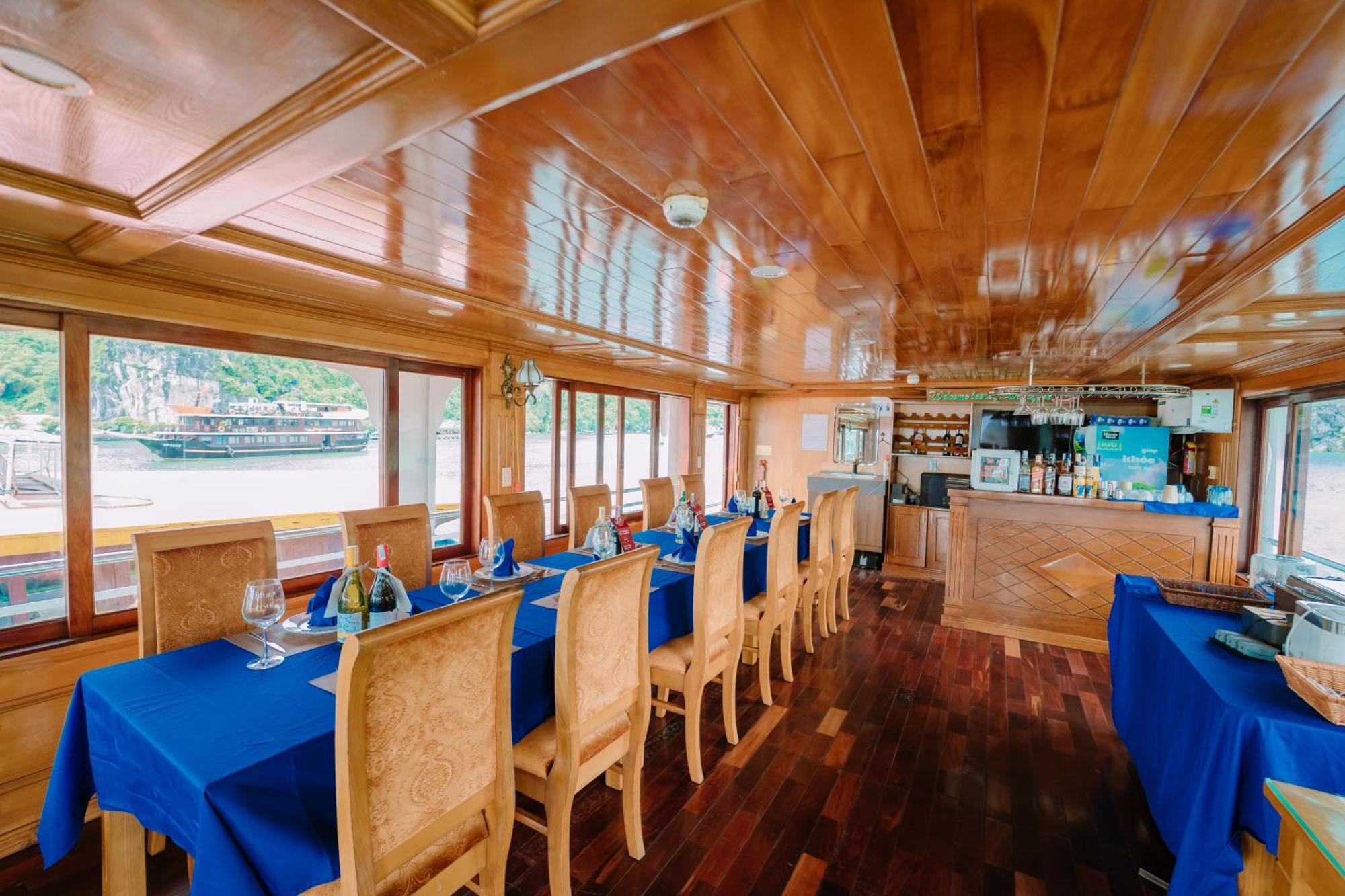Venezia Cruises Hotel Ha Long Exterior photo