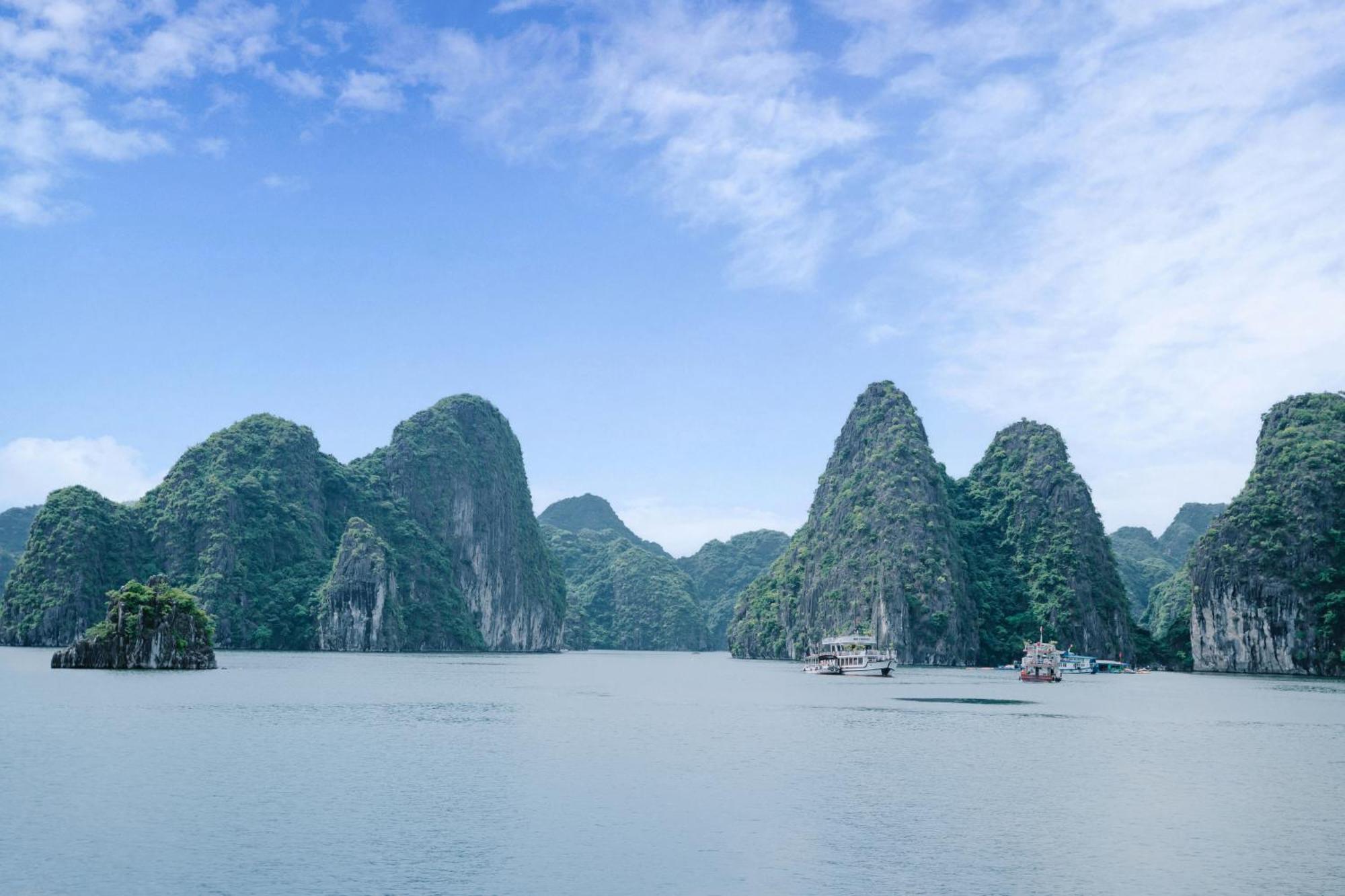 Venezia Cruises Hotel Ha Long Exterior photo