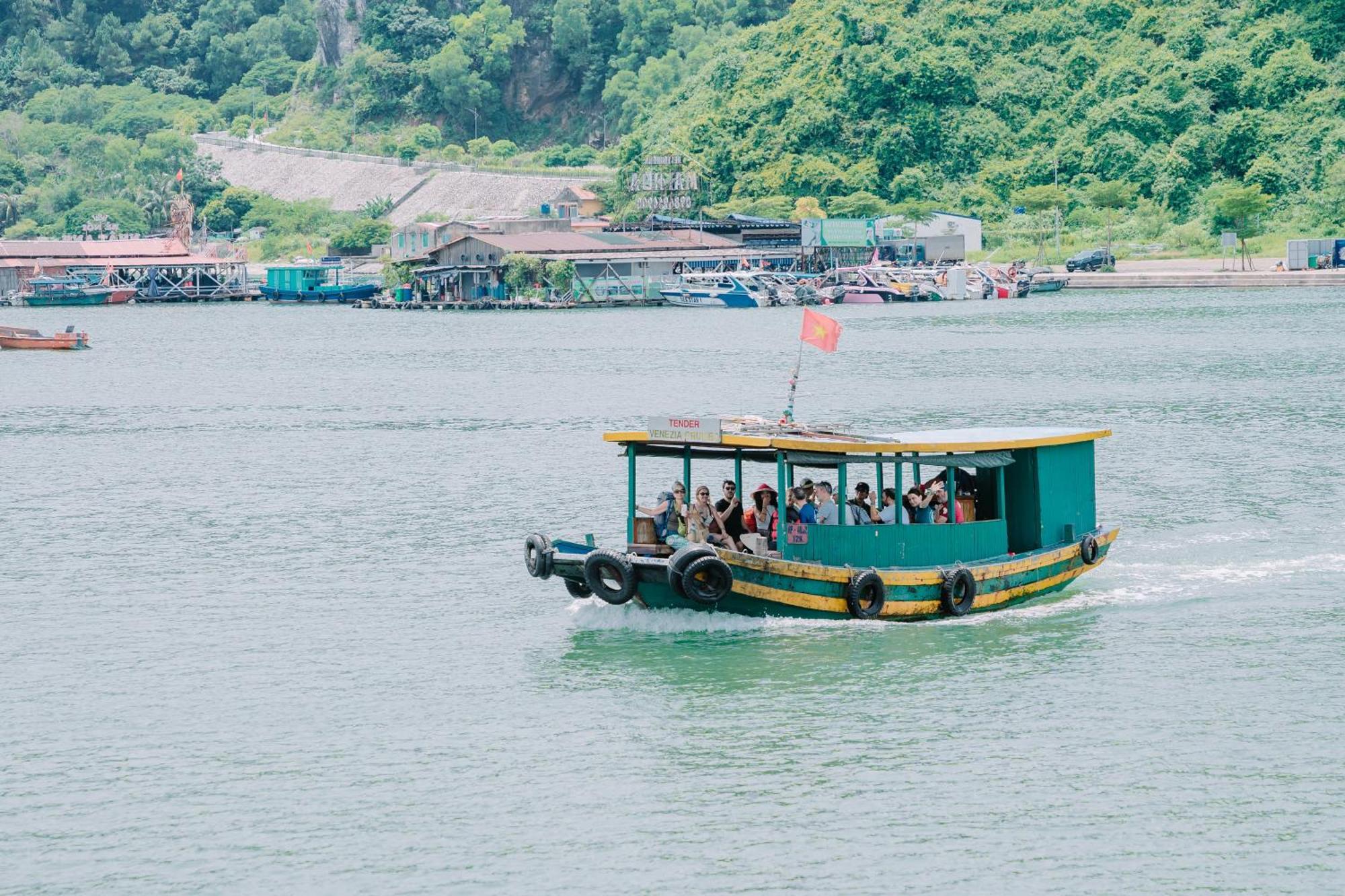 Venezia Cruises Hotel Ha Long Exterior photo